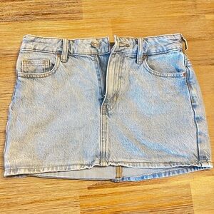 PacSun Light Wash Denim Mini Skirt Women’s 24